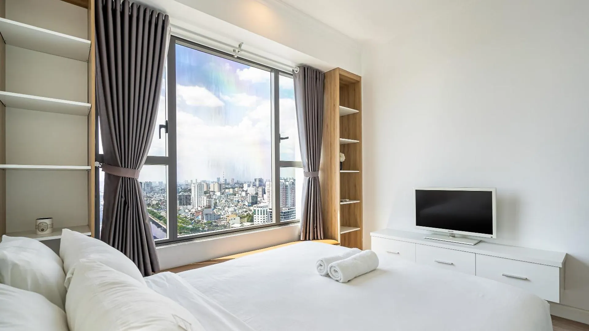 Rivergate - Saigon Royals - Tresor Modern Service Apartment - Haohomes Ho Chi Minh City