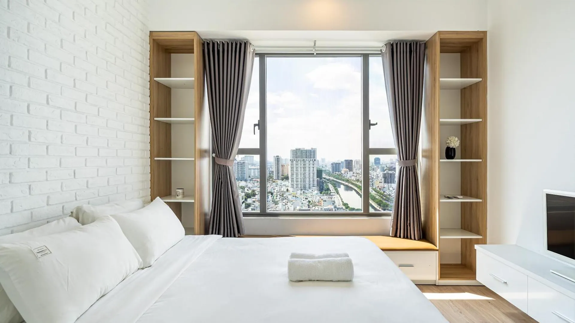 Rivergate - Saigon Royals - Tresor Modern Service Apartment - Haohomes Ho Chi Minh City