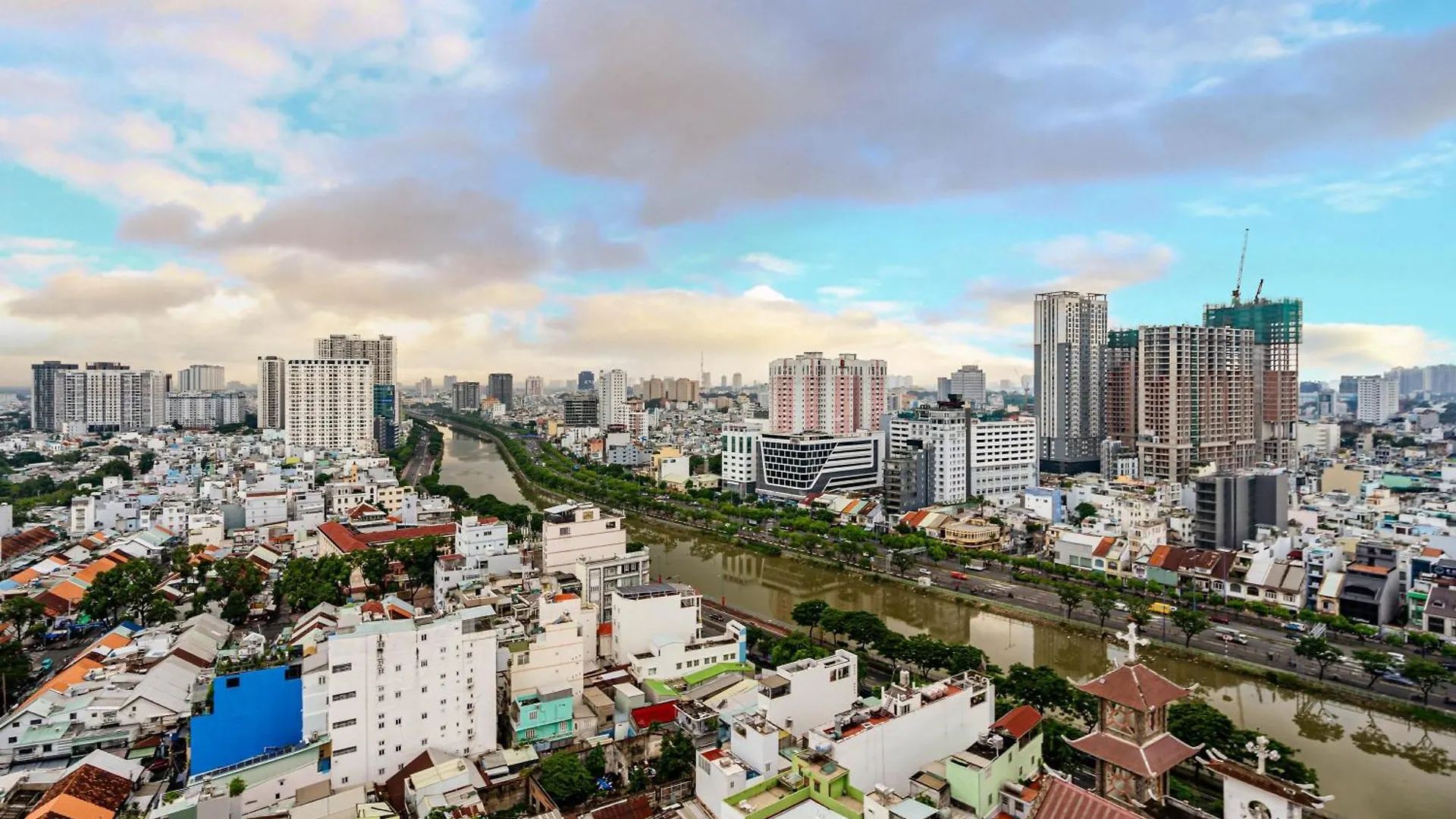 Rivergate - Saigon Royals - Tresor Modern Service Apartment - Haohomes Ho Chi Minh City Vietnam