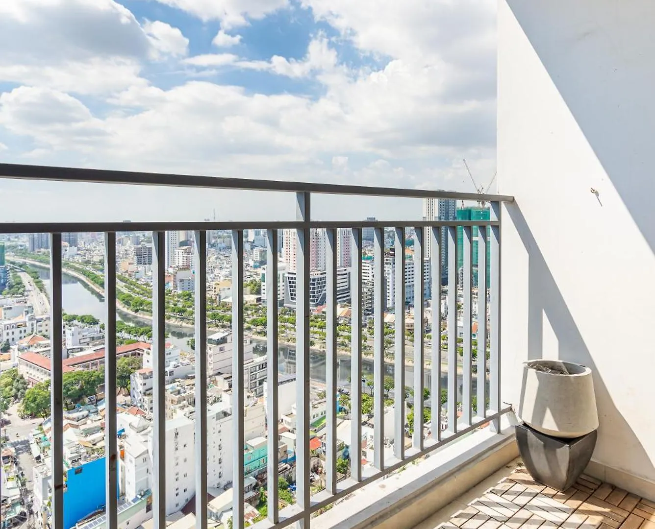 Rivergate - Saigon Royals - Tresor Modern Service Apartment - Haohomes Ho Chi Minh City